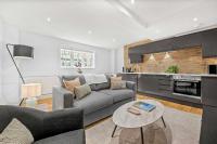 Central Soho 1-Bed - Brick Kitchen - Sleeps 4 - Bed and Breakfast Londen