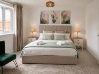 Exec Apt, King or Twin Beds, Universal, Bedford, Sleeps 4, EV, Private Pkg - B&B Kempston