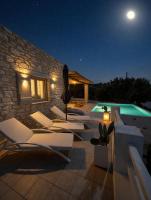 Villa Giorgianna -near Aliki beach with pool - B&B Alyki
