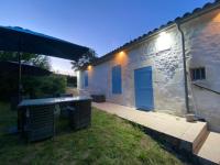 charmante maison de campagne - B&B Jonzac