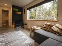 The Offshore Suite - Chill vibes close to downtown - B&B Ucluelet