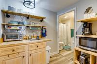2 Mi to Downtown Port Huron! Couple's Getaway - B&B Port Huron