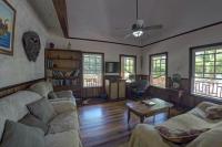 Charming 2BR Beach House Ideal for Extended Stays - B&B Placencia