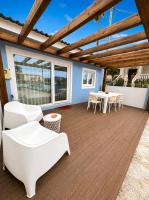 Blue Beach House Sta Cruz - Charm 5min from the beach - Chambres d'hôtes A dos Cunhados