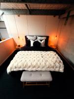 Stylish Industrial Loft near the Airport - B&B Rotorua