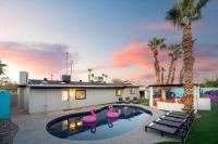 Poolside Paradise Big Backyard Arcade Mural - Ferienwohnung Mesa