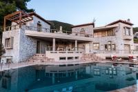 Epidavros Villas - Gardenia Garden Retreat with Shared Pool - B&B Néa Epídavros