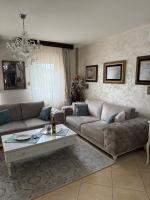 LuxHouseNiksic - Bed and Breakfast Nikšić