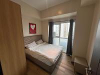 Luxury Spacious 3Bedrooms with Maid's Room Bunkbed Massage Chair Bayview Free Pool & Parking Near Okada & MOA - Chambres d'hôtes Manille