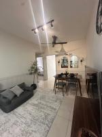 Lume Stay near subang airport Elmina Lakeside mall - B&B Shah Alam
