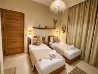 Twin Room with Mountain View