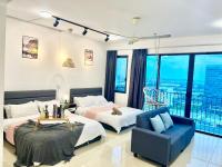 G 1-5pax Cozy Home Trefoil Setia Alam 100mps Wifi & TV SCCC - B&B Setia Alam