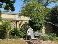 Studio - Parking - Garden - WiFi - Sleeps 2 - B&B Cambridge