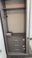 Modern 1 Bed With 90 TV & Bluetooth Bed - B&B Londres