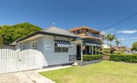 Summer Breeze Lake House - B&B Forster
