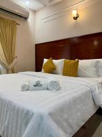 Serene Stay - Ferienwohnung Karatschi