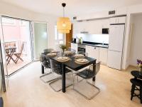 Valdes City Center Alicante by NRAS - Bed and Breakfast Alicante