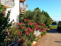 Seafront Apartment Jadri - Ferienwohnung
