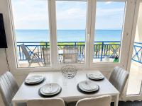 Sea View Luxury Apartment Beachfront 2BR - B&B Néoi Epivátes
