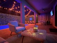 Wizard's Way 9BR Near Disney Pool Sleeps 22 - B&B Davenport