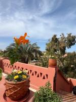 Cozy Home in El Kafr Downtown 2BR & Roof - Chambres d'hôtes Hurghada
