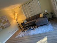 Vintage 2 Bedroom Condo Lake Eola View - B&B Orlando