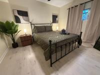 Mid Term Rental 2 Bedroom Retreat Steps to Lake Eola Thornton Park - B&B Orlando