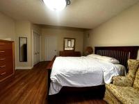 4 Bedroom Southend Guelph Homes for your entry Family - Ferienwohnung Guelph