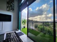 Luxurious Green Riverside Loft apartment - B&B Cape Town
