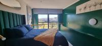 Luxurious Green Riverside Loft apartment - B&B Cape Town