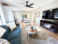 Luxury Cozy 2BR Basement - Full Kitchen & Laundry - B&B Marietta