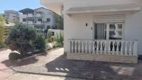 Guacka Apartment Near Beach - Ferienwohnung Golem