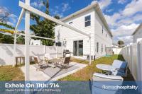 Be A Nomad - Jacksonville Beach House - 1 Block to Sand - 4 Bedrooms - Sleeps 7 - B&B Jacksonville Beach