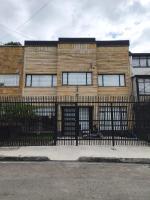 Elegantes apartaestudios cerca al estadio y movistar arena - B&B Bogotá