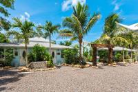 Walk to Siesta Key Beach & Village, Pool, Dock, Game Room! - Bed and Breakfast Siesta Key