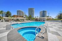 Spacious Ocean View Unit with Pool, Tennis & Beaches - B&B Gold Coast