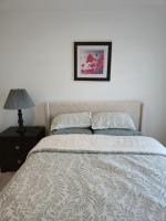 West Edmonton 3 Bed Retreat Perfect for Families - Chambres d'hôtes Edmonton