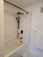 West Edmonton 3 Bed Retreat Perfect for Families - Chambres d'hôtes Edmonton