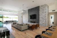 Neon @ Elemento49 - Pool Spa - Sleeps 16 - B&B Indio
