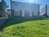 Modern Queen St Duplex 4BRs - B&B Charlottetown