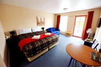 Studio met Queensize Bed