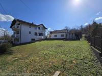 Bella holiday home! A piece of countryside, nature but close to center of Banja Luka ! Garage ! 4 bedrooms - Chambres d'hôtes Banja Luka