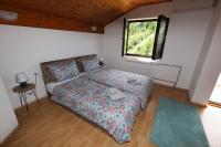 Bella holiday home! A piece of countryside, nature but close to center of Banja Luka ! Garage ! 4 bedrooms - B&B Banja Luka