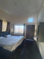 Happy Homestay and rooftop restaurant - Chambres d'hôtes Chamba
