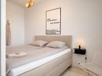 Quiet 10th floor apartment with balcony, next to train station - B&B Oulu