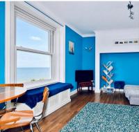 Margate sea views, new flat, beach & cafés centre! - B&B Margate