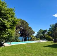 Casa Blanca - Villa with pool and private beach - Ferienwohnung Lesa