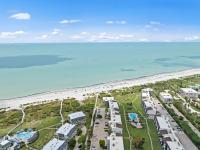 3rd-Floor Corner Unit w Gulf Views 2 lanais - B&B Sanibel