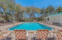 Home Cozy Cabin Near Casino & Busch Gardens - B&B Thonotosassa