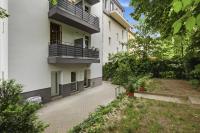 New 1BR Apt steps to Nivy and Bus Station - Chambres d'hôtes Čunovo
